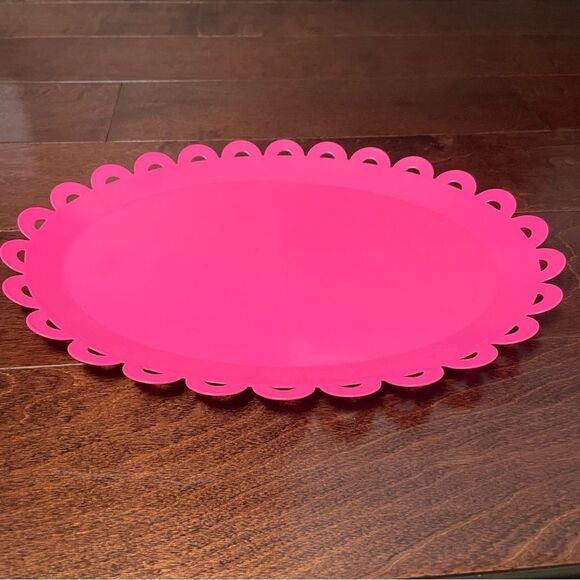 Spritz Bright Pink Doily Scalloped Serving or Vanity Tray - Picture 2 of 10